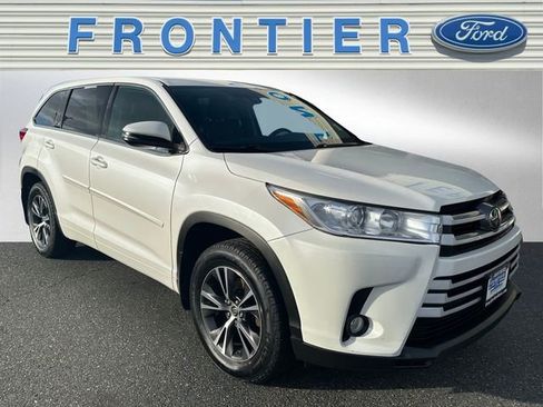 Used 2018 Toyota Highlander Plus w/ Protection Package #3 image 1