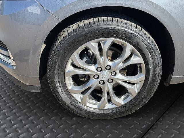 Used 2020 Buick Enclave Avenir w/ Avenir Technology Package AWD/4WD image 10
