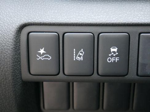 New 2025 Mitsubishi Eclipse Cross LE image 27