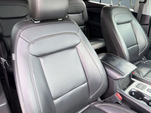 Used 2024 Ford Explorer XLT w/ Equipment Group 202A image 24