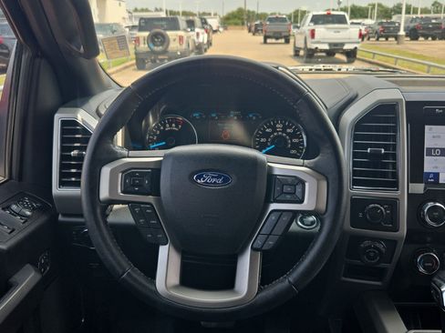 Used 2020 Ford F150 Lariat RWD image 17