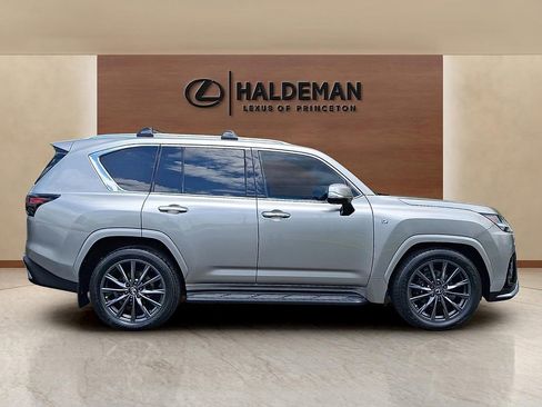 Used 2024 Lexus LX 600 F Sport AWD/4WD image 7