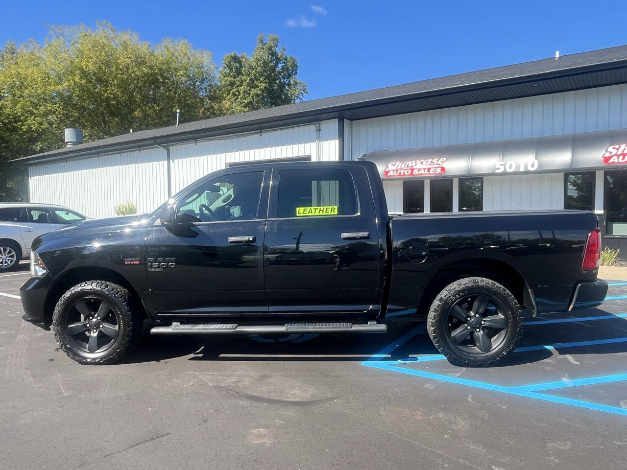 Used 2019 RAM 1500 Express w/ Wheel & Sound Group AWD/4WD image 8