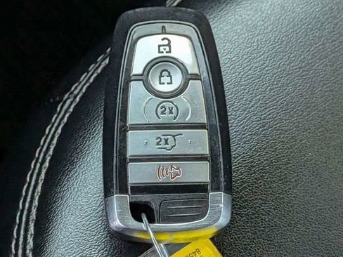 Used 2021 Ford Explorer XLT w/ Equipment Group 202A RWD image 35