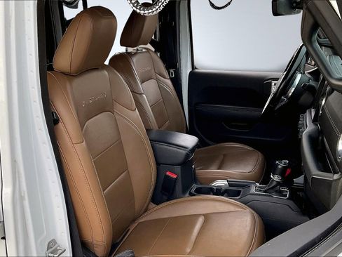 Used 2022 Jeep Gladiator Overland w/ Popular Equipment Package image 6