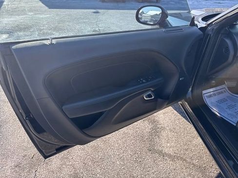Used 2019 Dodge Challenger SXT w/ Plus Package image 10