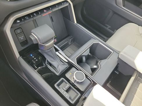 New 2026 Toyota Tundra Limited image 18