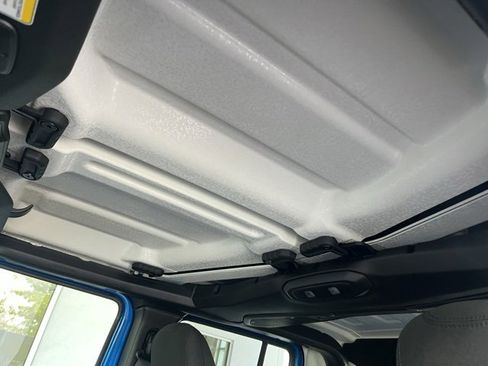 New 2025 Jeep Gladiator Mojave w/ Convenience Group image 25