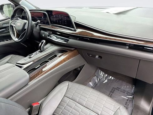 Used 2023 Cadillac Escalade ESV Sport Platinum w/ LPO, ONYX Package AWD/4WD image 35