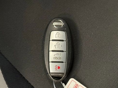 Used 2021 Nissan Versa SV FWD image 16
