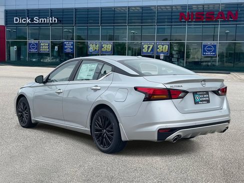 New 2025 Nissan Altima 2.5 SV w/ SV Special Edition Package image 4