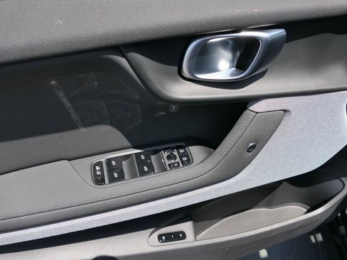 Used 2024 Polestar Polestar 2 AWD/4WD image 12