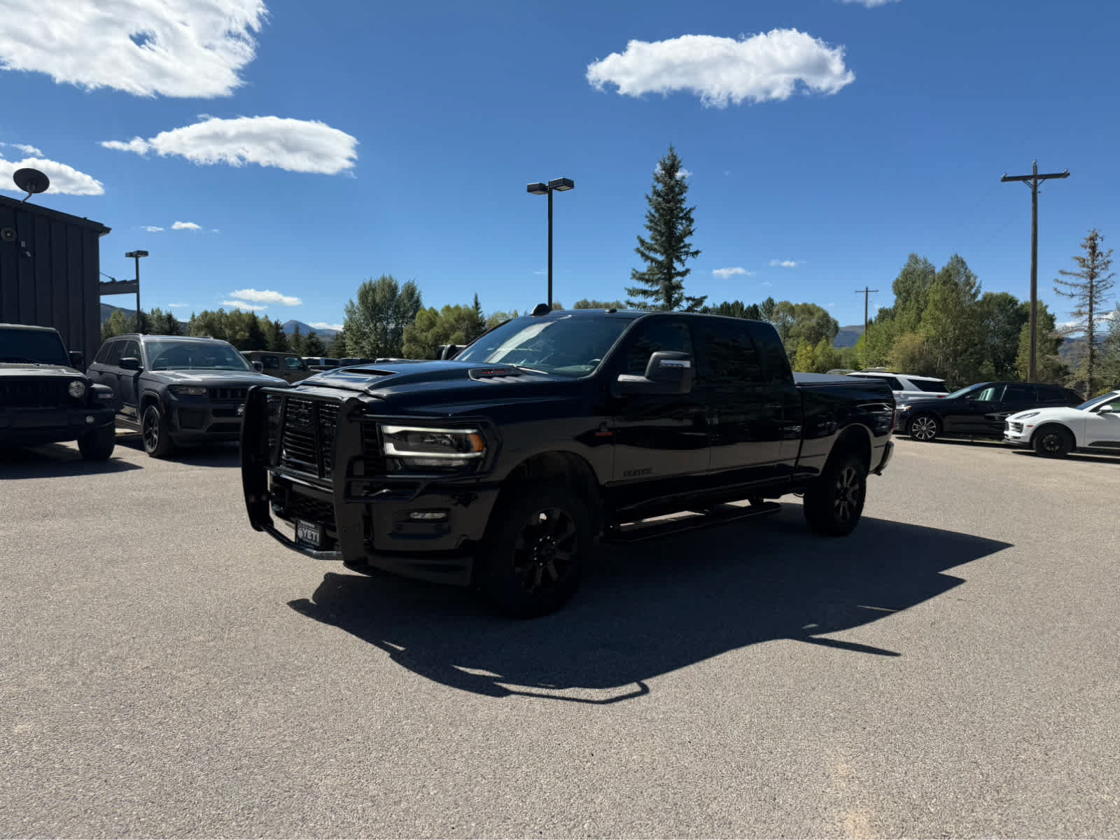 Used 2023 RAM 2500 Laramie AWD/4WD image 2
