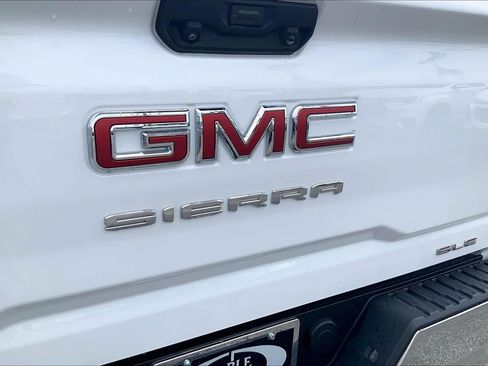 Used 2025 GMC Sierra 2500 SLE AWD/4WD image 29