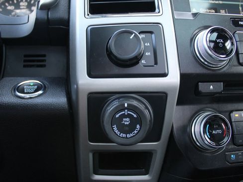 Used 2018 Ford F150 Lariat w/ Equipment Group 502A Luxury image 20