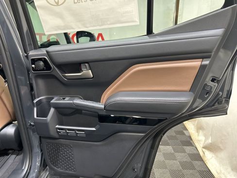 New 2026 Toyota 4Runner Limited AWD/4WD image 12