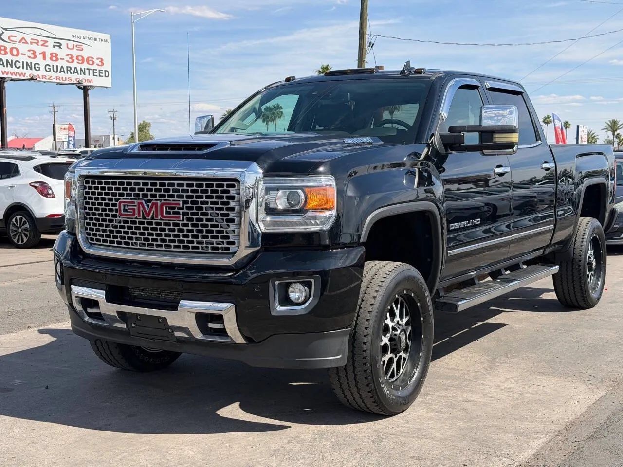 Used 2017 GMC Sierra 2500 Denali w/ Duramax Plus Package AWD/4WD image 1