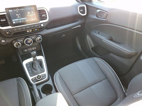 New 2026 Hyundai Venue SEL image 11