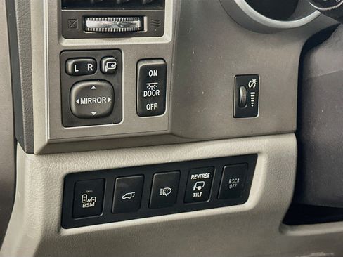 Used 2014 Toyota Sequoia Platinum AWD/4WD image 17