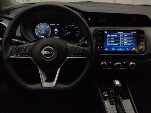 Used 2023 Nissan Kicks SV FWD image 22