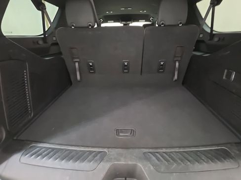 Certified 2023 Chevrolet Suburban LT image 10