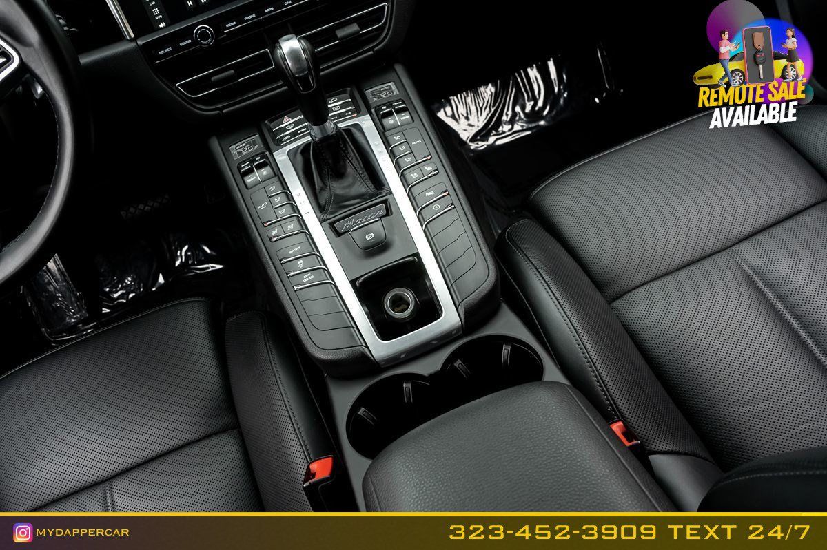 Used 2020 Porsche Macan w/ Premium Package Plus AWD/4WD image 23