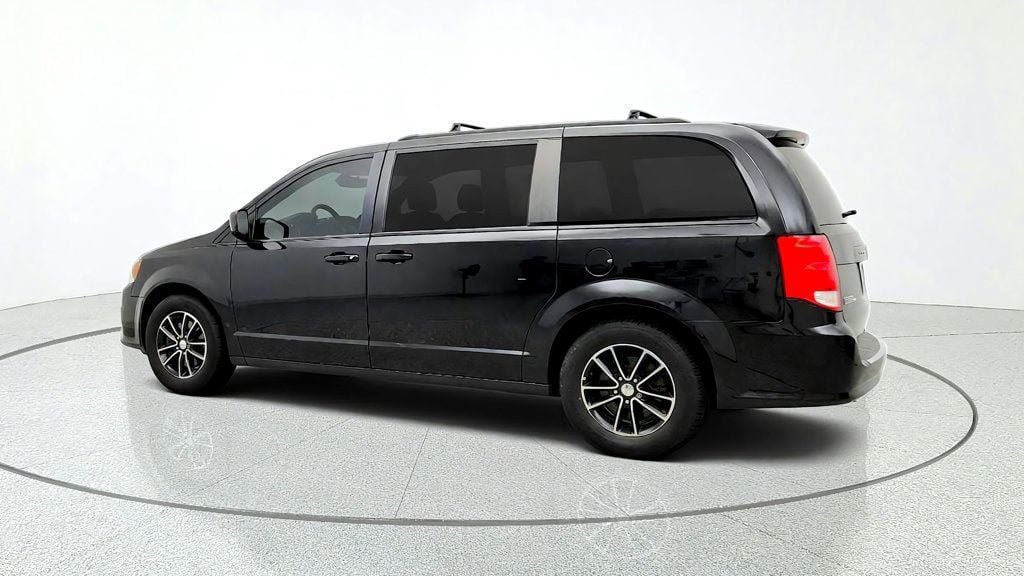 Used 2018 Dodge Grand Caravan GT FWD image 7