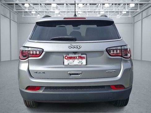 Certified 2022 Jeep Compass Latitude image 5