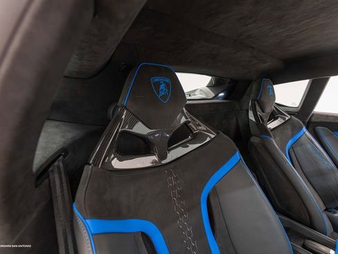 Used 2024 Lamborghini Huracan Tecnica RWD image 28