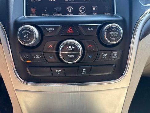 Used 2014 Jeep Grand Cherokee Laredo w/ Quick Order Package 23E AWD/4WD image 31