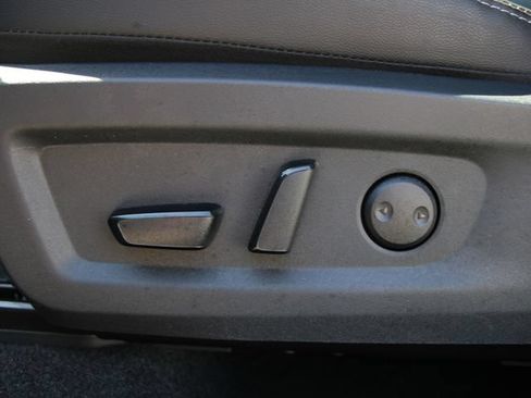 Used 2025 Nissan Murano SV AWD/4WD image 24