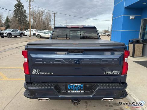 Used 2022 Chevrolet Silverado 1500 High Country w/ Safety Package II image 6
