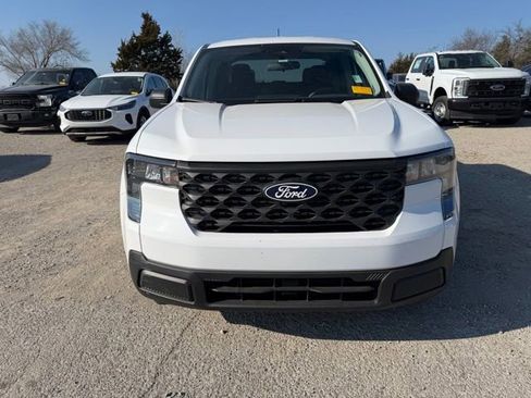 Used 2025 Ford Maverick XL image 2