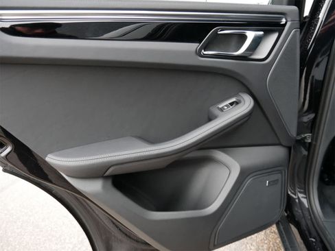 New 2025 Porsche Macan S image 11