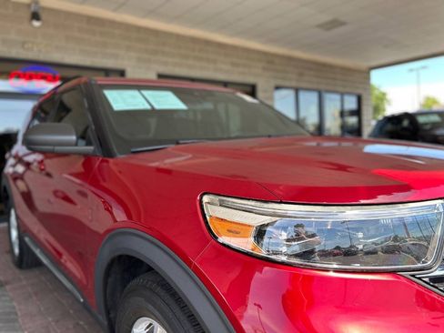 Used 2020 Ford Explorer XLT AWD/4WD image 24