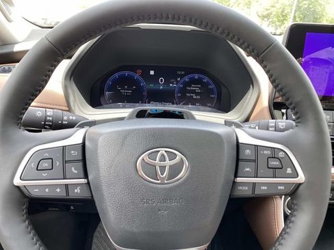 New 2026 Toyota Grand Highlander AWD image 16