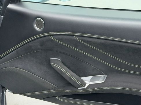 Used 2015 Ferrari California T RWD image 33