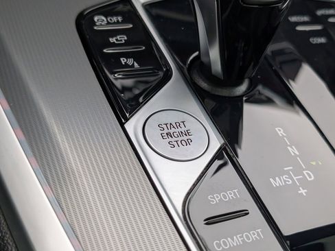 Used 2022 BMW X5 xDrive40i w/ M Sport Package image 20