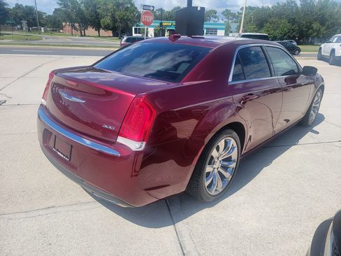 Used 2020 Chrysler 300 Touring L w/ Quick Order Package 2EF RWD image 5