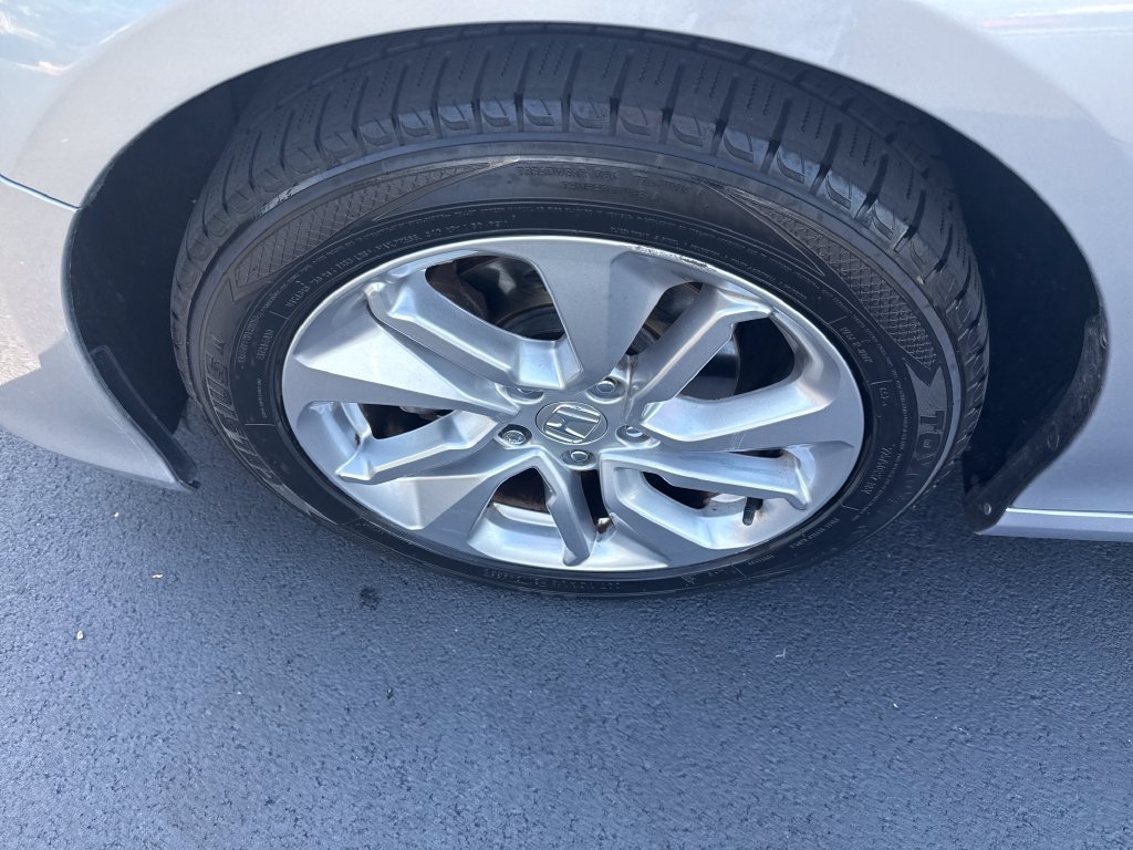 Used 2018 Honda Accord LX image 37