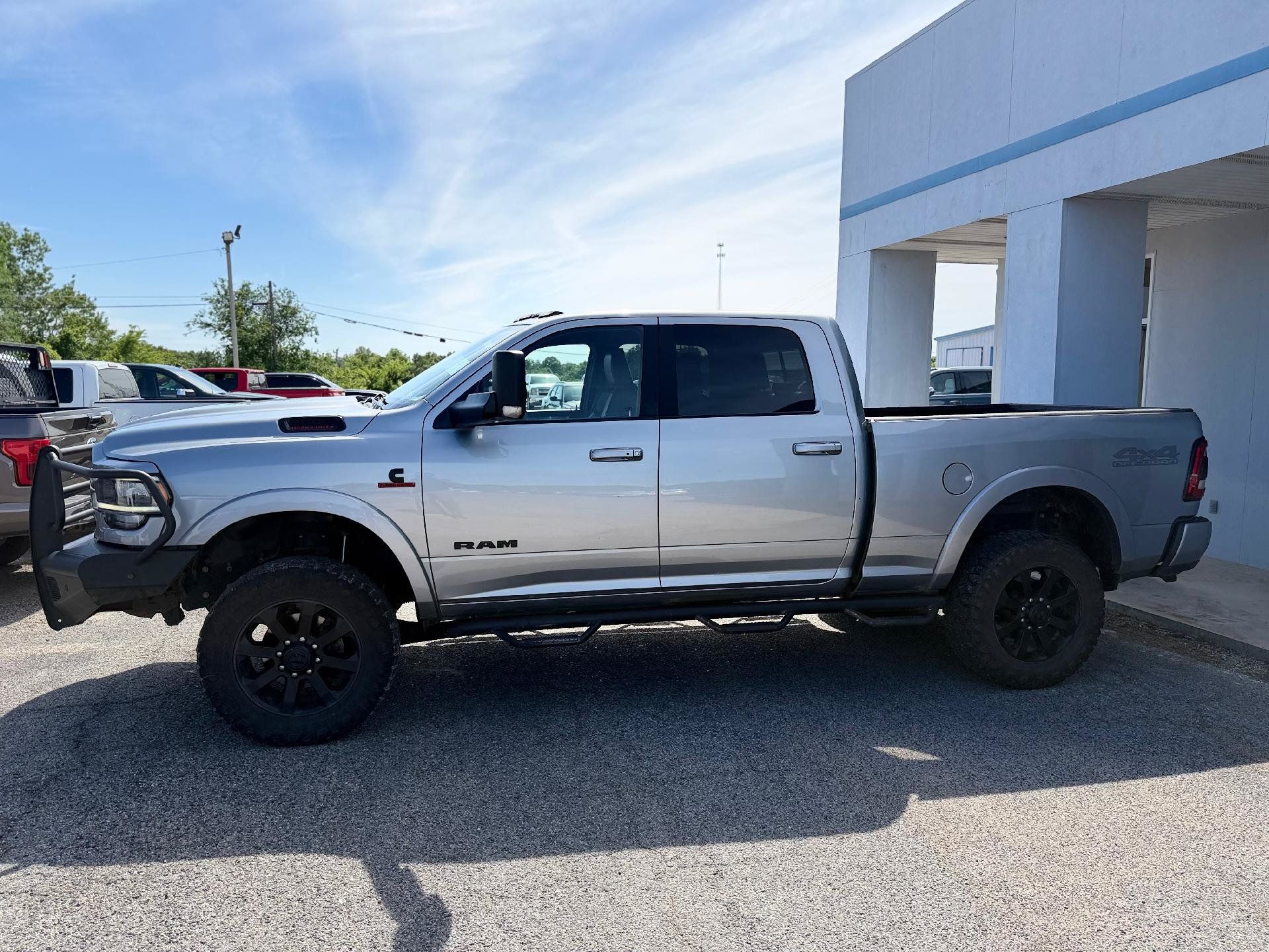 Used 2022 RAM 2500 Laramie w/ Night Edition AWD/4WD image 5