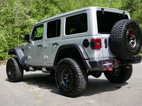 Used 2024 Jeep Wrangler Unlimited Rubicon w/ Technology Group image 22