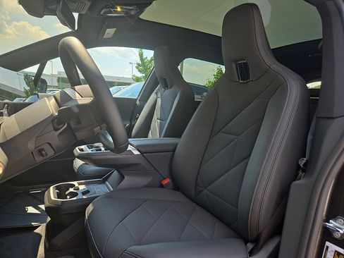 Used 2026 BMW iX xDrive45 image 6