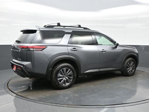 Used 2023 Nissan Pathfinder SV AWD/4WD image 6