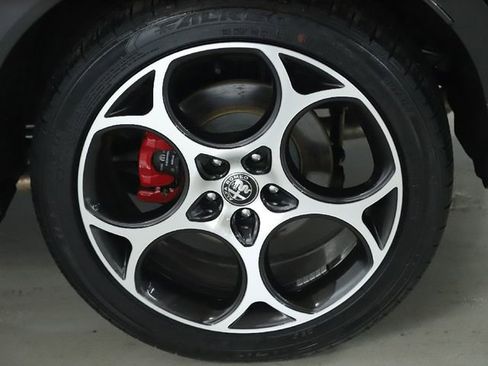 Used 2024 Alfa Romeo Tonale Veloce image 46