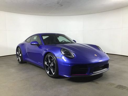 Used 2026 Porsche 911 Carrera T RWD image 11