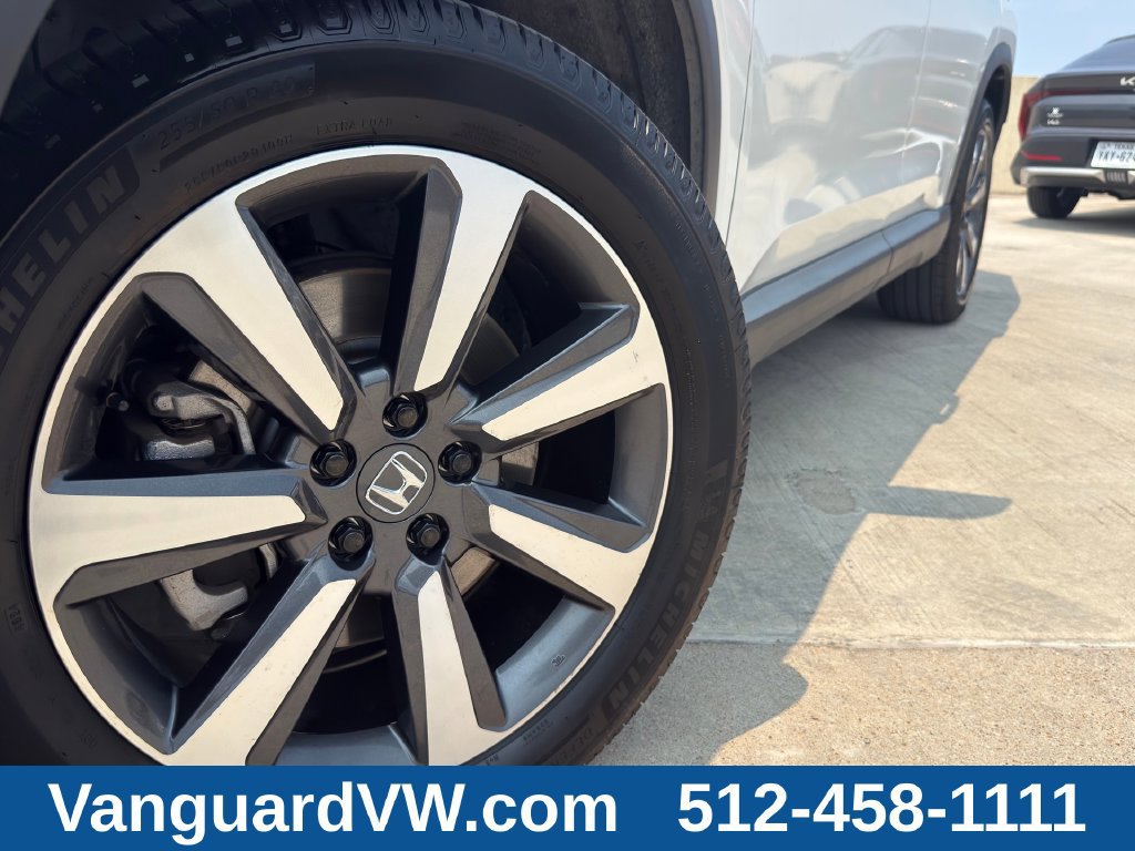 Used 2023 Honda Pilot Touring image 4