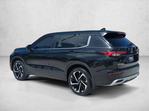 Used 2023 Mitsubishi Outlander SE AWD/4WD image 7
