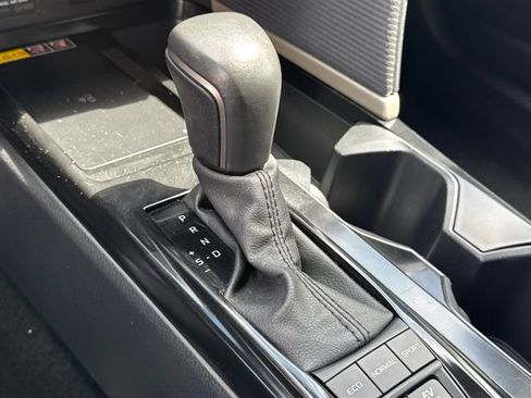 Used 2025 Toyota Camry SE image 15