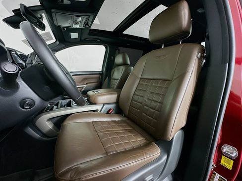 Used 2023 Nissan Titan Platinum Reserve w/ Moonroof Package AWD/4WD image 22
